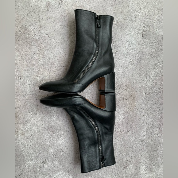 Aquatalia Black Heeled Boots size 9.5 - Picture 5 of 11